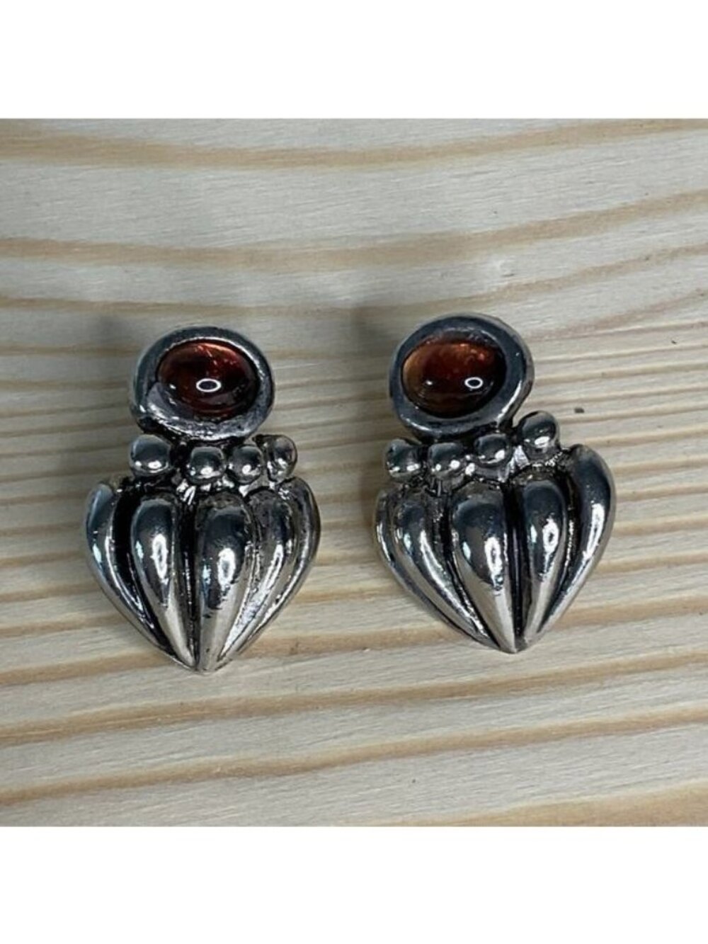 Vintage Whimsigoth 90s Amber Silver Ribbed Fluted Renaissance Postback Earrings